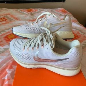 Gray Nike Air Zoom’s